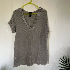 Daytrip Monochrome Striped V-Neck Tee